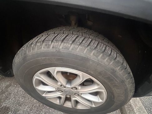 Used 2014 Jeep Grand Cherokee Limited w/ Trailer Tow Group IV image 10