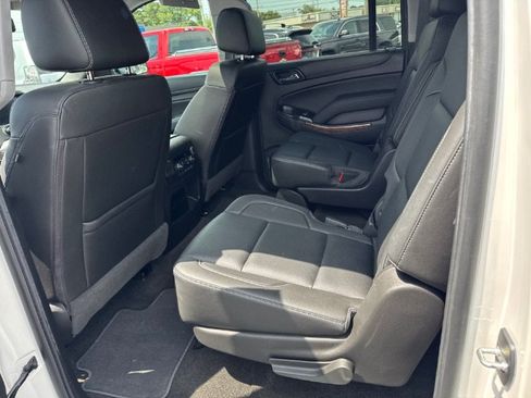 Used 2018 Chevrolet Suburban Premier AWD/4WD image 14