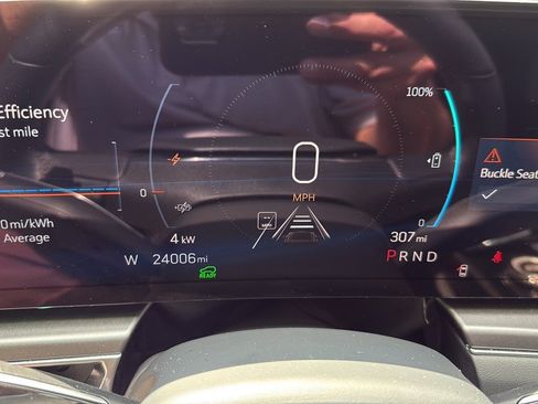 Certified 2024 Cadillac Lyriq Tech AWD/4WD image 29