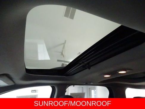 Used 2016 GMC Acadia SLE AWD/4WD image 10