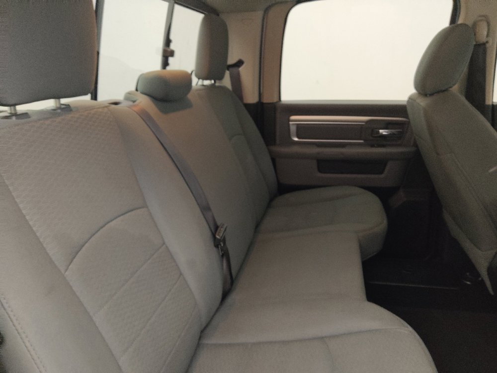Used 2020 RAM 1500 Classic SLT RWD image 19
