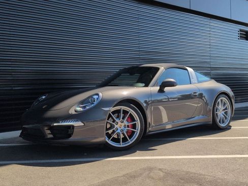 Used 2015 Porsche 911 Targa 4S image 1