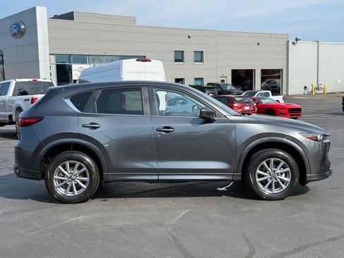 Used 2025 MAZDA CX-5 AWD 2.5 S w/ Preferred Package image 3