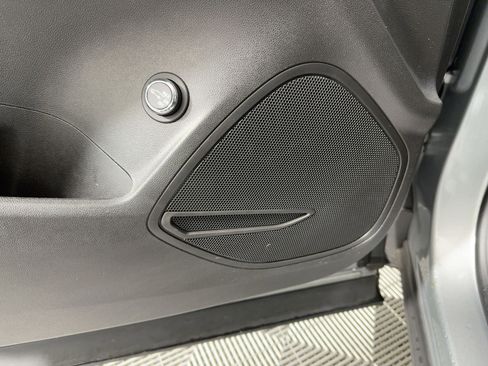 Used 2023 Buick Envision Essence w/ Sport Touring Package image 20