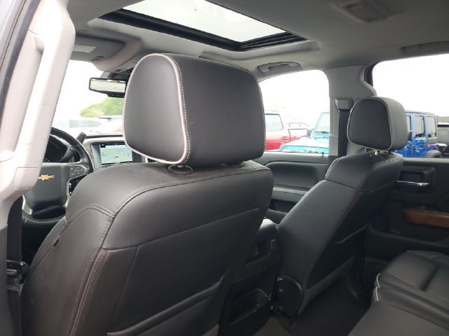 Used 2018 Chevrolet Silverado 1500 High Country AWD/4WD image 9