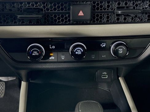 Certified 2024 Honda HR-V LX image 14