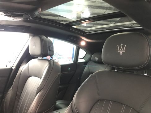 Used 2022 Maserati Levante Modena AWD/4WD image 21