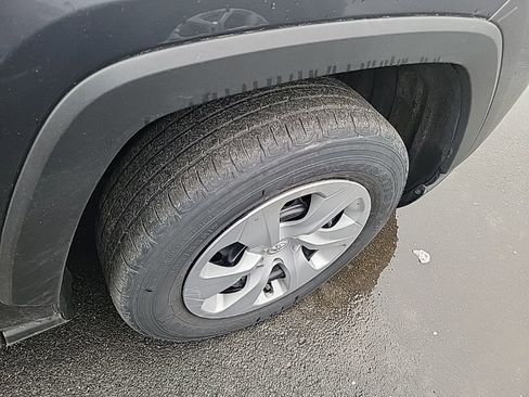 Used 2025 Toyota RAV4 LE image 9