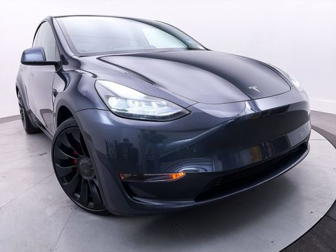 Used 2022 Tesla Model Y Performance image 7