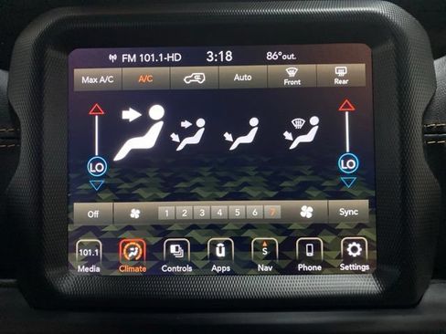 Used 2022 Jeep Wrangler Unlimited Sahara AWD/4WD image 47
