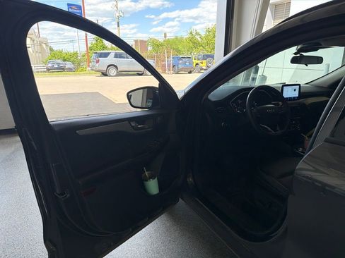 Used 2020 Ford Escape SEL FWD image 5