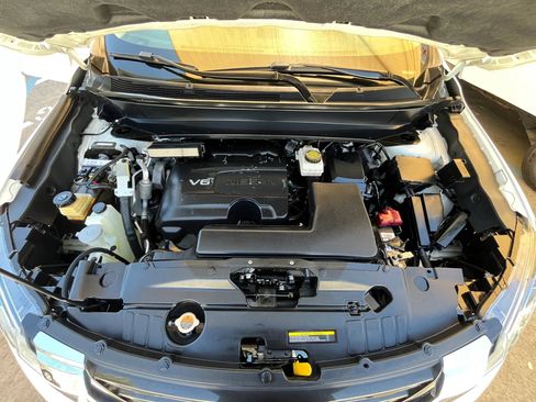 Used 2017 Nissan Pathfinder SV w/ Trailer Tow Package image 32