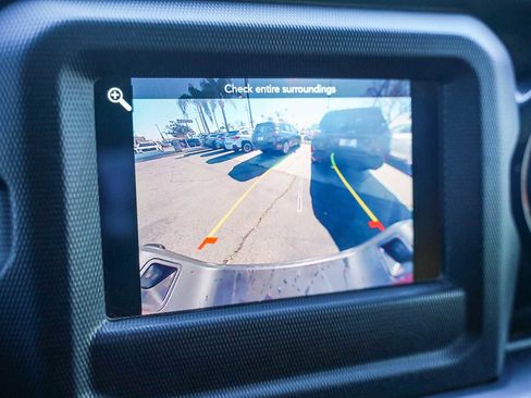 Used 2021 Jeep Gladiator Sport image 23