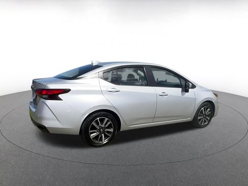 Used 2025 Nissan Versa SV image 17