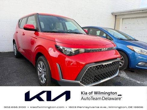 Used 2025 Kia Soul LX image 1