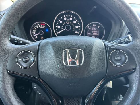 Used 2017 Honda HR-V LX image 23
