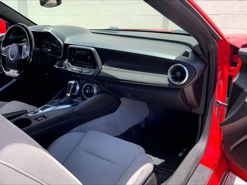 Used 2018 Chevrolet Camaro SS RWD image 22