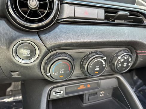 Used 2017 MAZDA MX-5 Miata RF Club image 50