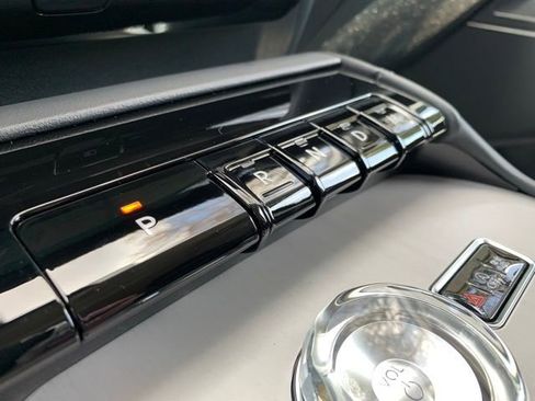 New 2026 Lincoln Navigator L Premier AWD/4WD image 26