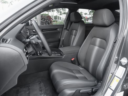 Used 2025 Honda Civic Sport image 8