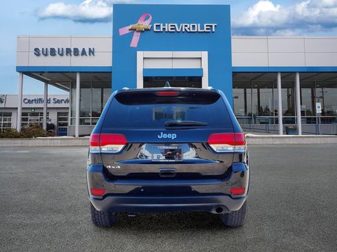 Used 2017 Jeep Grand Cherokee Laredo w/ Quick Order Package 23E AWD/4WD image 6