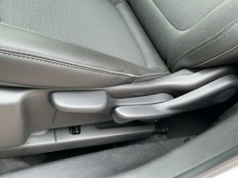 Used 2024 Buick Encore GX Preferred AWD/4WD image 25