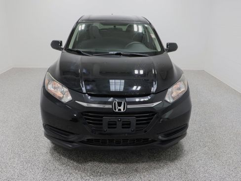 Used 2017 Honda HR-V LX image 3