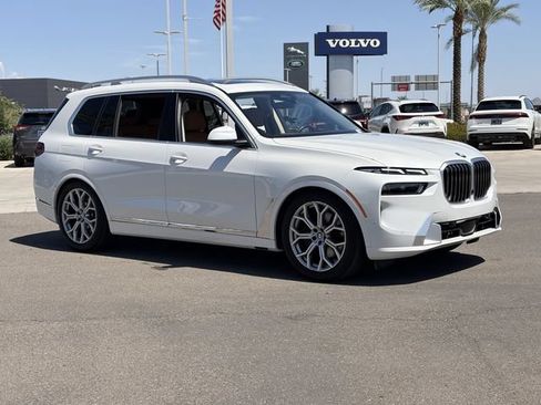 Used 2026 BMW X7 xDrive40i w/ Premium Package AWD/4WD image 5