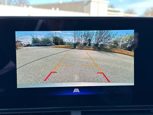 Used 2024 Chevrolet Trax LT w/ Driver Confidence Package image 29