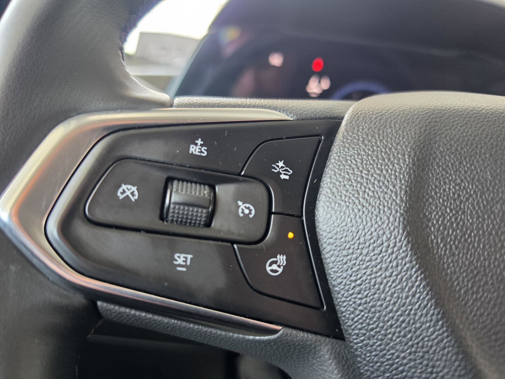 Used 2024 Chevrolet Trax LT w/ Driver Confidence Package FWD image 6