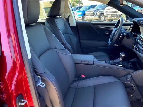 Used 2024 Lexus ES 250 w/ Premium Package image 15