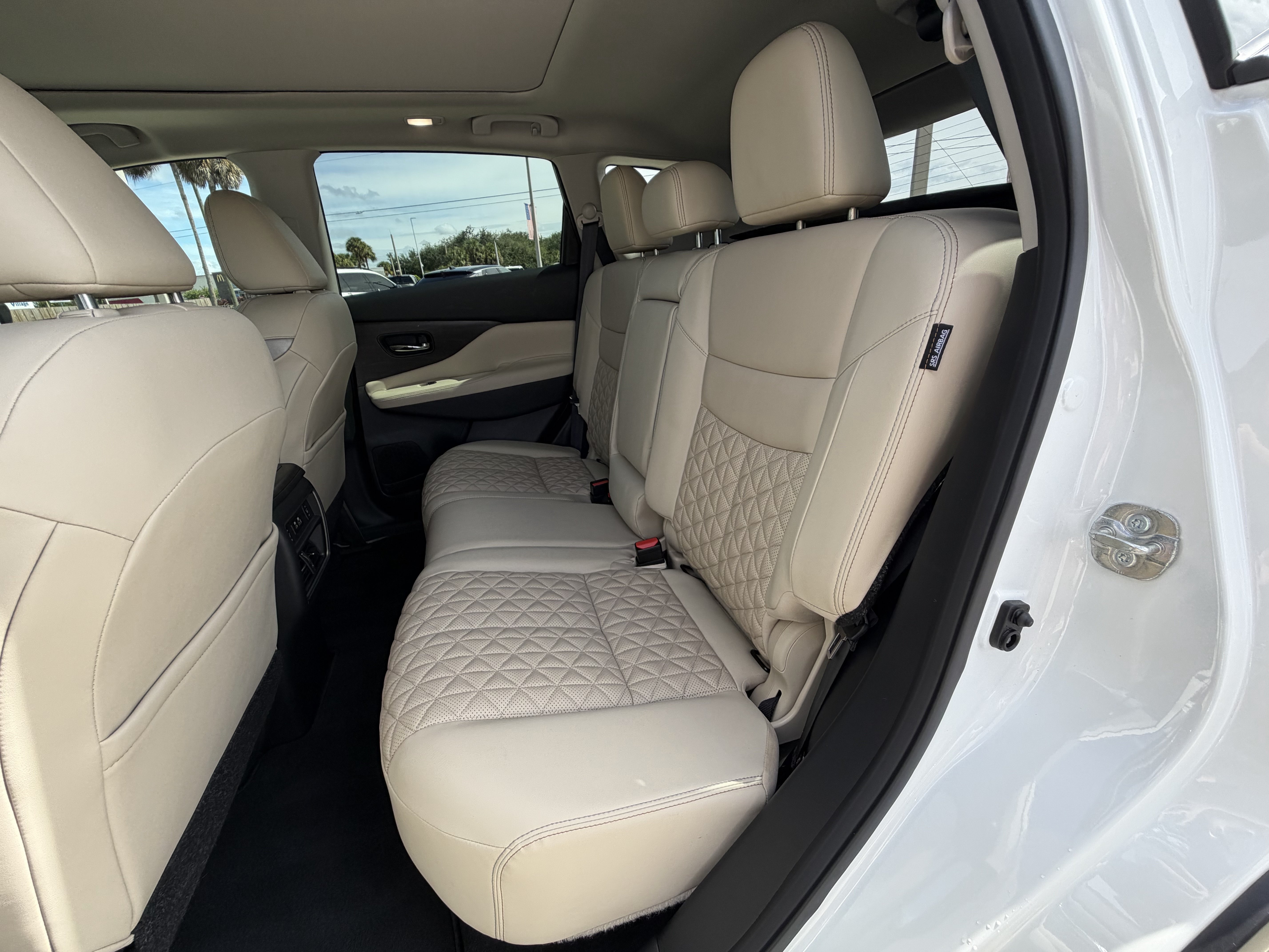 Used 2023 Nissan Murano Platinum w/ Cargo Package FWD image 15