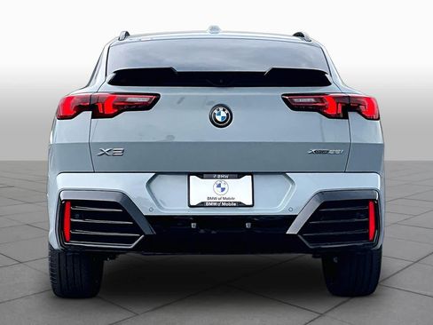 New 2026 BMW X2 xDrive28i w/ Technology Package AWD/4WD image 4