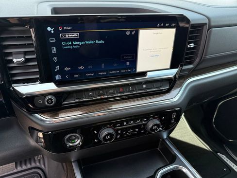 Used 2024 Chevrolet Silverado 1500 RST w/ Protection Package AWD/4WD image 16