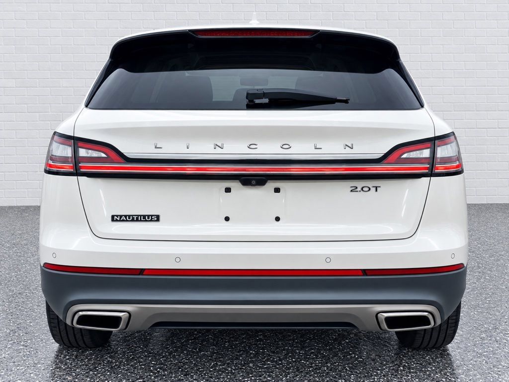 Used 2020 Lincoln Nautilus FWD image 3