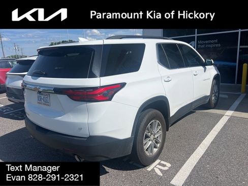 Used 2023 Chevrolet Traverse LT AWD/4WD image 3