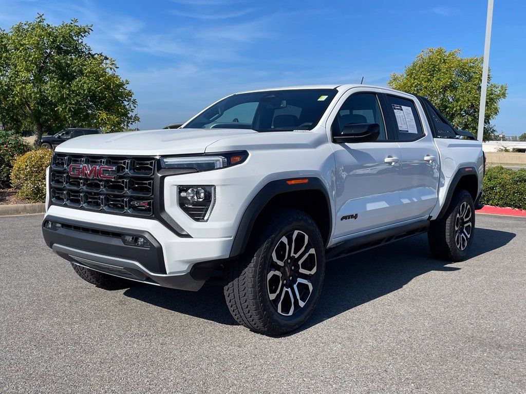 Used 2025 GMC Canyon AT4 w/ Nightfall Edition AWD/4WD image 3