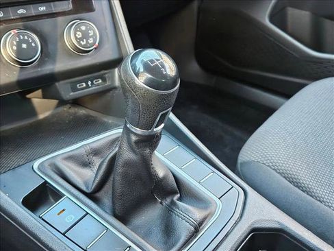 Used 2021 Volkswagen Jetta S w/ Driver Assistance Package image 11