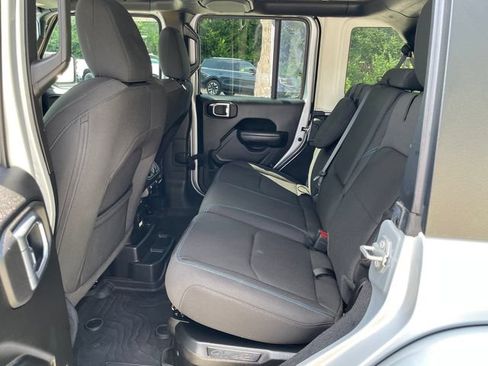 Used 2023 Jeep Wrangler Unlimited Rubicon 4xe w/ Dual Top Group AWD/4WD image 18