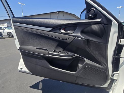 Used 2018 Honda Civic EX image 14