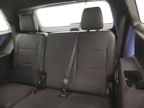 Used 2023 Chevrolet Traverse LT image 44