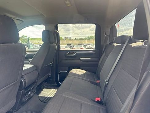 Used 2025 Chevrolet Silverado 2500 LT w/ Convenience Package AWD/4WD image 5