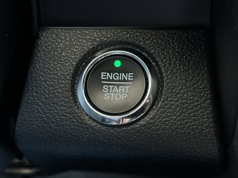 Certified 2019 Ford F150 Platinum w/ Equipment Group 701A Luxury image 22