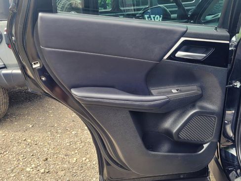 Used 2023 Mitsubishi Outlander SE AWD/4WD image 32