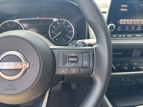 Used 2024 Nissan Rogue S AWD/4WD image 13