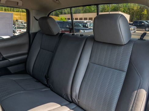 Used 2019 Toyota Tacoma SR5 AWD/4WD image 28