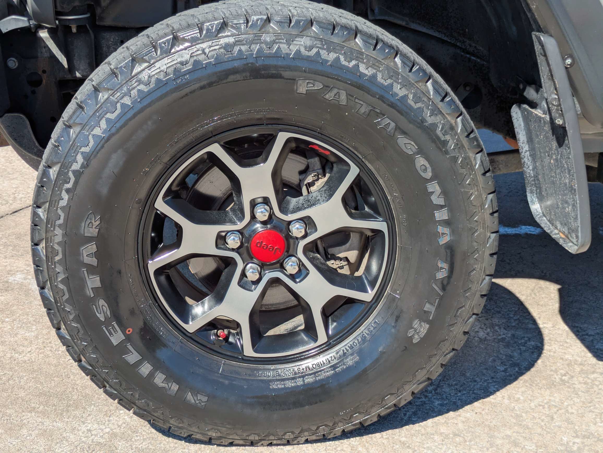 Used 2018 Jeep Wrangler Unlimited Rubicon AWD/4WD image 32