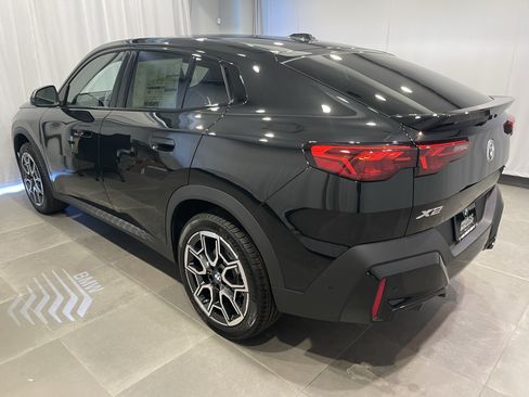 New 2026 BMW X2 xDrive28i w/ Technology Package AWD/4WD image 4