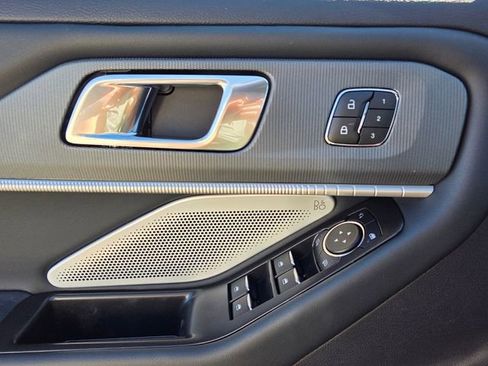 New 2026 Ford Explorer ST w/ Sun And Sound Package image 27