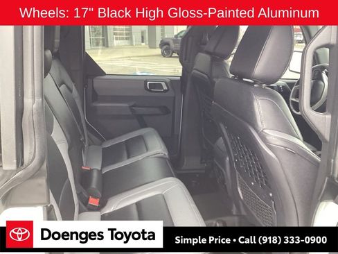 Used 2023 Ford Bronco Big Bend w/ Sasquatch Package image 21